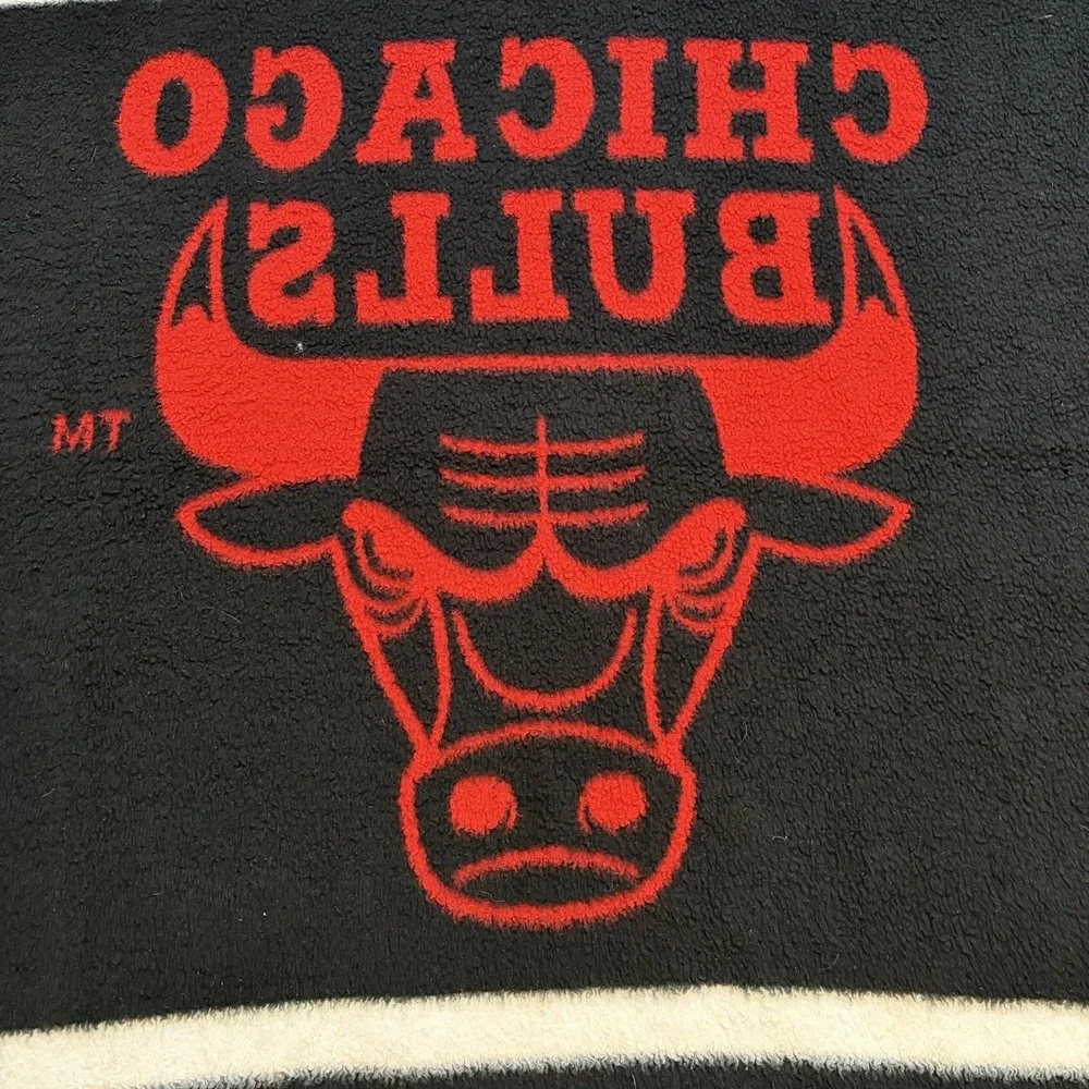 Chicago Bulls Biederlack‎ Blanket Throw Red Black 72"x51" NBA Basketball VTG USA - Picture 4 of 4